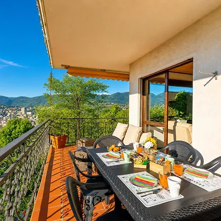 Chiara's With Balcony - Happy Апартаменти Лугано