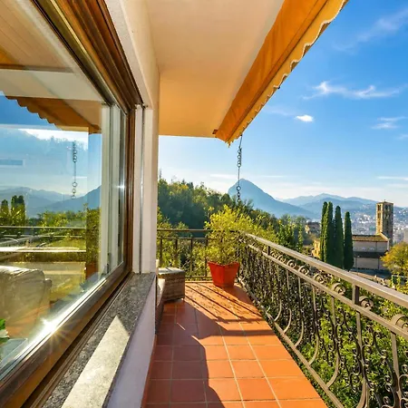 Chiara's With Balcony - Happy Апартаменти Лугано